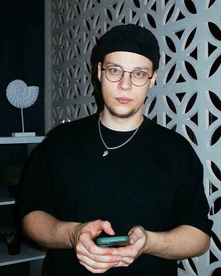 Данила Комкин